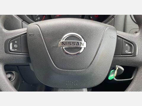 Nissan NV400 2.3 dCi 35 SE FWD L2 H3 Euro 6 5dr 28