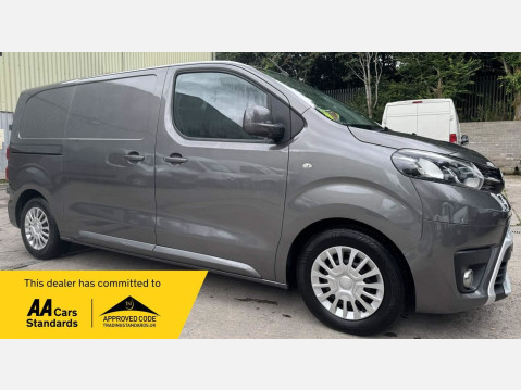 Toyota Proace 1.6D Comfort Medium Panel Van MWB Euro 6 (s/s) 6dr 1