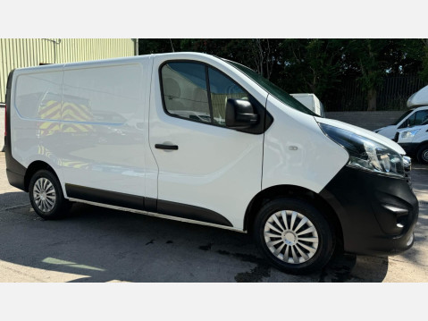 Vauxhall Vivaro 1.6 CDTi 2700 BiTurbo ecoFLEX L1 H1 Euro 5 (s/s) 5dr 6