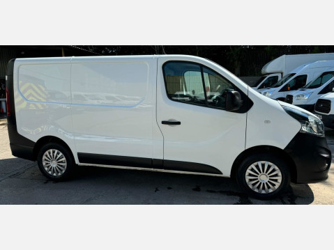 Vauxhall Vivaro 1.6 CDTi 2700 BiTurbo ecoFLEX L1 H1 Euro 5 (s/s) 5dr 7