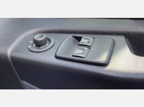Vauxhall Vivaro 1.6 CDTi 2900 BiTurbo ecoFLEX L1 H1 Euro 5 (s/s) 5dr 23