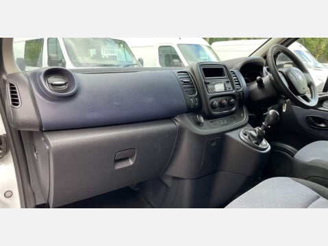 Vauxhall Vivaro 1.6 CDTi 2900 BiTurbo ecoFLEX L1 H1 Euro 5 (s/s) 5dr 38