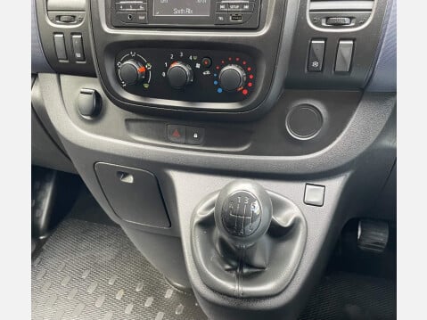 Vauxhall Vivaro 1.6 CDTi 2900 BiTurbo ecoFLEX L1 H1 Euro 5 (s/s) 5dr 33