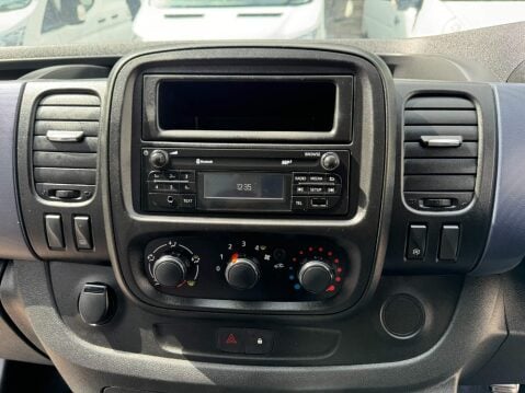Vauxhall Vivaro 1.6 CDTi 2900 BiTurbo ecoFLEX L1 H1 Euro 5 (s/s) 5dr 28