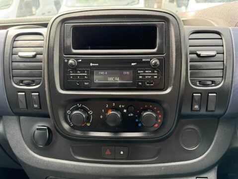 Vauxhall Vivaro 1.6 CDTi 2900 BiTurbo ecoFLEX L1 H1 Euro 5 (s/s) 5dr 29