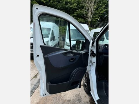 Vauxhall Vivaro 1.6 CDTi 2900 BiTurbo ecoFLEX L1 H1 Euro 5 (s/s) 5dr 31