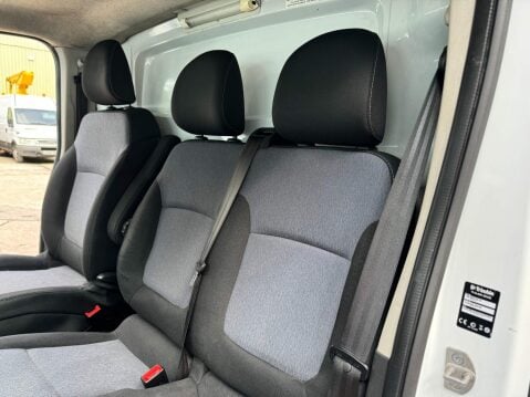 Vauxhall Vivaro 1.6 CDTi 2900 BiTurbo ecoFLEX L1 H1 Euro 5 (s/s) 5dr 33