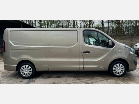 Vauxhall Vivaro 1.6 CDTi 2900 BiTurbo ecoFLEX Sportive L2 H1 Euro 5 (s/s) 5dr 11