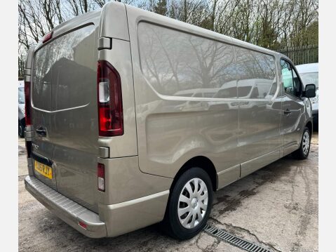 Vauxhall Vivaro 1.6 CDTi 2900 BiTurbo ecoFLEX Sportive L2 H1 Euro 5 (s/s) 5dr 14