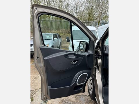 Vauxhall Vivaro 1.6 CDTi 2900 BiTurbo ecoFLEX Sportive L2 H1 Euro 5 (s/s) 5dr 40