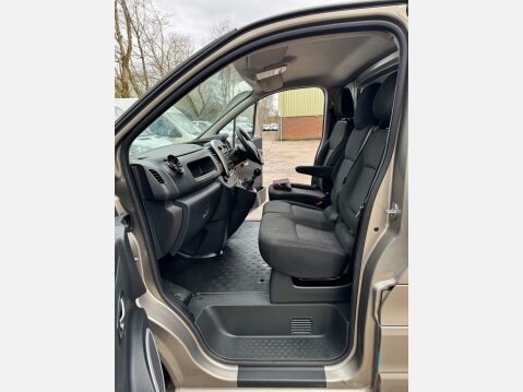 Vauxhall Vivaro 1.6 CDTi 2900 BiTurbo ecoFLEX Sportive L2 H1 Euro 5 (s/s) 5dr 41