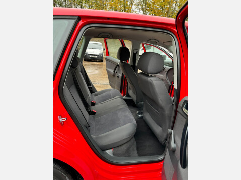 Volkswagen Polo 1.4 SE 5dr 28