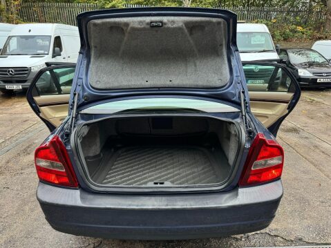 Volvo S80 2.4 SE 4dr 13