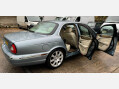 Jaguar XJ 3.0 SE 4dr 9
