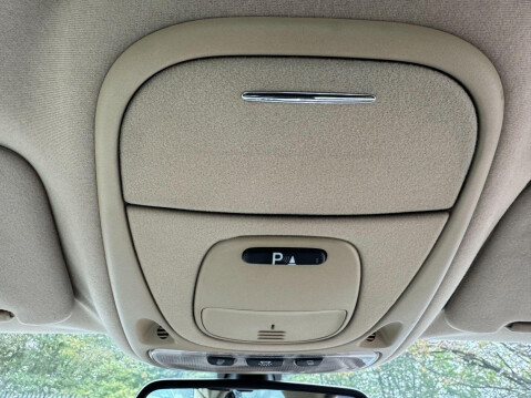 Jaguar XJ 3.0 SE 4dr 44