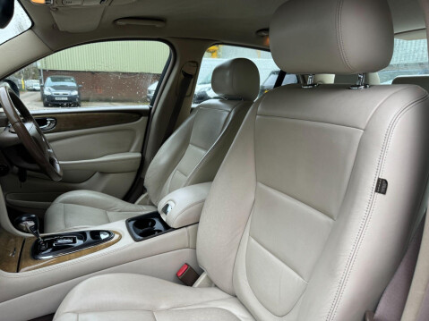Jaguar XJ 3.0 SE 4dr 48