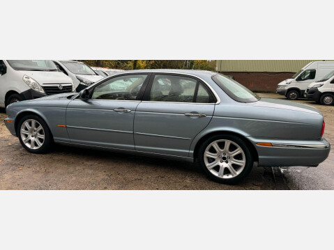 Jaguar XJ 3.0 SE 4dr 20