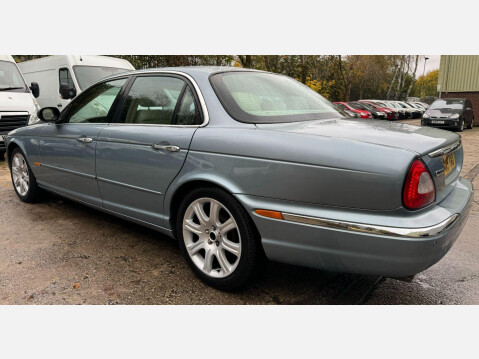 Jaguar XJ 3.0 SE 4dr 19