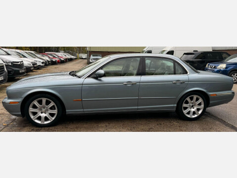 Jaguar XJ 3.0 SE 4dr 22