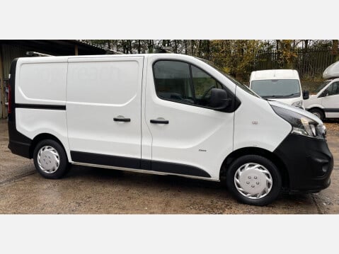 Vauxhall Vivaro 1.6 CDTi 2900 BiTurbo ecoFLEX L1 H1 Euro 5 (s/s) 5dr 8