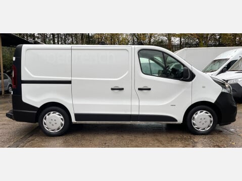 Vauxhall Vivaro 1.6 CDTi 2900 BiTurbo ecoFLEX L1 H1 Euro 5 (s/s) 5dr 9