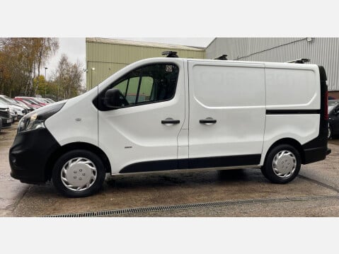 Vauxhall Vivaro 1.6 CDTi 2900 BiTurbo ecoFLEX L1 H1 Euro 5 (s/s) 5dr 27
