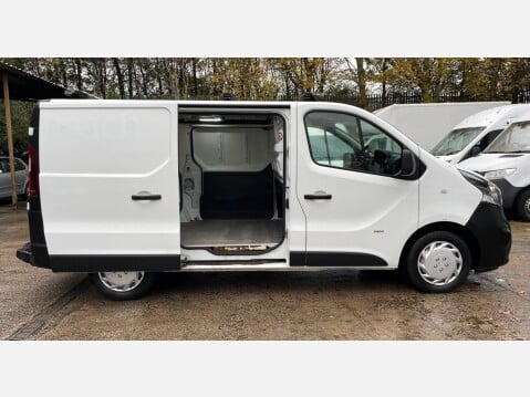 Vauxhall Vivaro 1.6 CDTi 2900 BiTurbo ecoFLEX L1 H1 Euro 5 (s/s) 5dr 10