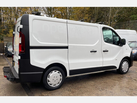 Vauxhall Vivaro 1.6 CDTi 2900 BiTurbo ecoFLEX L1 H1 Euro 5 (s/s) 5dr 13
