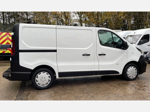 Vauxhall Vivaro 1.6 CDTi 2900 BiTurbo ecoFLEX L1 H1 Euro 5 (s/s) 5dr 12