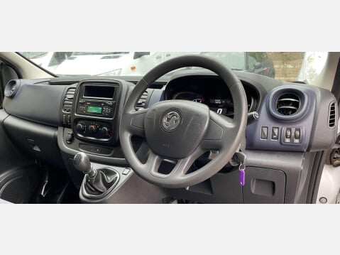 Vauxhall Vivaro 1.6 CDTi 2900 BiTurbo ecoFLEX L1 H1 Euro 5 (s/s) 5dr 36