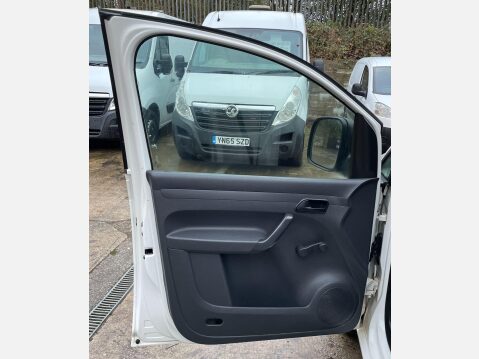 Volkswagen Caddy 1.6 TDI C20 Startline L1 H1 4dr 29