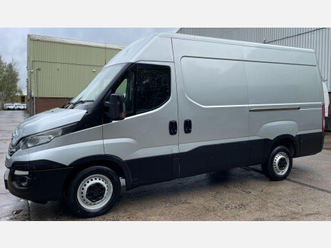 Iveco Daily 2.3D HPI 14V Business 35S 3520 HiMatic MWB High Roof Euro 6 (s/s) 5dr 21