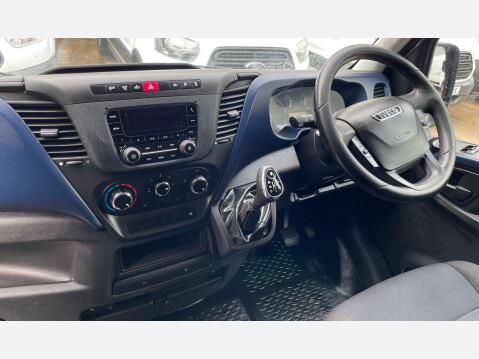 Iveco Daily 2.3D HPI 14V Business 35S 3520 HiMatic MWB High Roof Euro 6 (s/s) 5dr 41