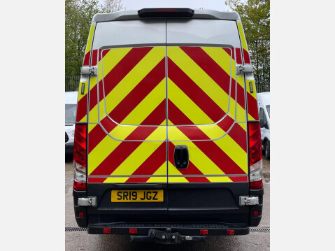 Iveco Daily 2.3D HPI 14V Business 35S 3520 HiMatic MWB High Roof Euro 6 (s/s) 5dr 11