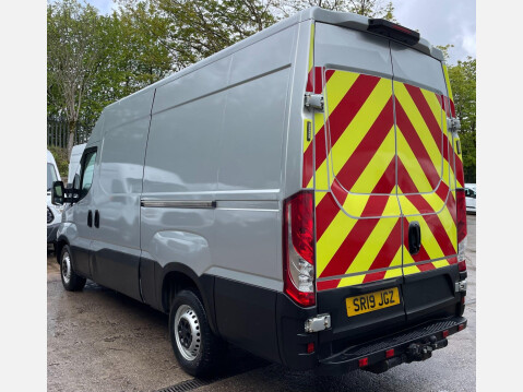 Iveco Daily 2.3D HPI 14V Business 35S 3520 HiMatic MWB High Roof Euro 6 (s/s) 5dr 14