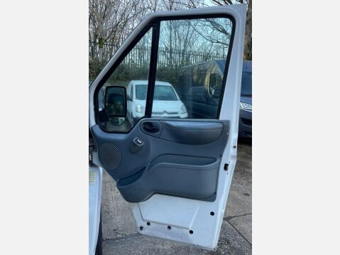 Ford Transit 2.2 TDCi 260 Duratorq Crew Van FWD L1 H1 4dr 28