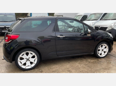 Citroen DS3 1.6 HDi Black Euro 5 3dr 8