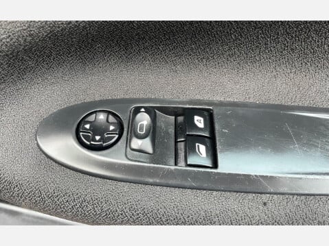 Citroen DS3 1.6 HDi Black Euro 5 3dr 21
