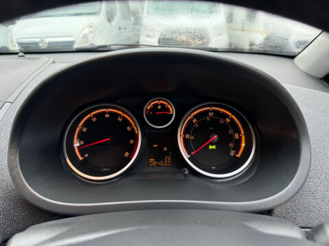 Vauxhall Corsa 1.4 16V SE Euro 5 5dr 29