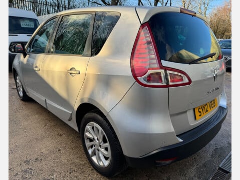 Renault Scenic 1.5 dCi Dynamique TomTom Euro 5 5dr 12