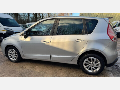 Renault Scenic 1.5 dCi Dynamique TomTom Euro 5 5dr 14