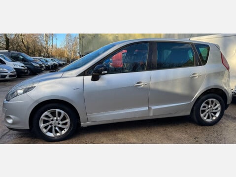Renault Scenic 1.5 dCi Dynamique TomTom Euro 5 5dr 18