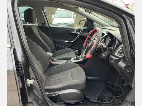Vauxhall Astra 2.0 CDTi ecoFLEX SRi Sports Tourer Euro 5 (s/s) 5dr 25