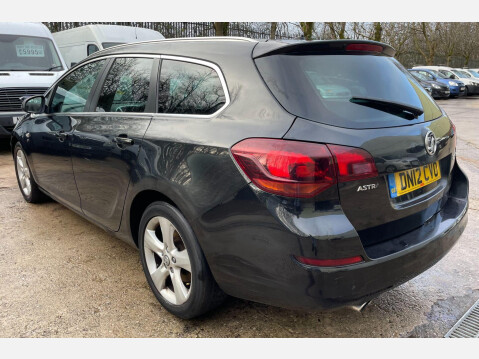 Vauxhall Astra 2.0 CDTi ecoFLEX SRi Sports Tourer Euro 5 (s/s) 5dr 15