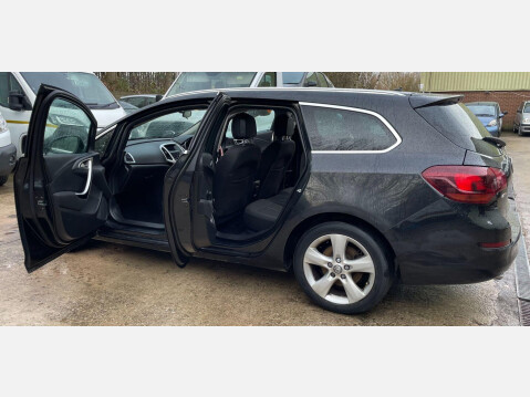 Vauxhall Astra 2.0 CDTi ecoFLEX SRi Sports Tourer Euro 5 (s/s) 5dr 17
