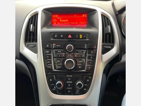 Vauxhall Astra 2.0 CDTi ecoFLEX SRi Sports Tourer Euro 5 (s/s) 5dr 35
