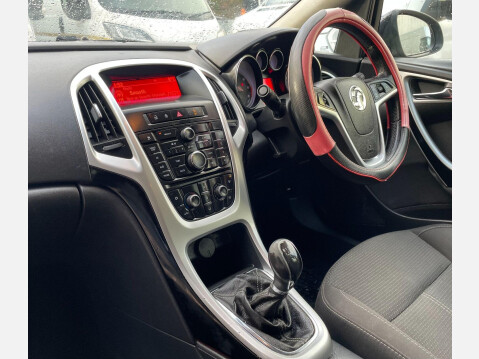 Vauxhall Astra 2.0 CDTi ecoFLEX SRi Sports Tourer Euro 5 (s/s) 5dr 39