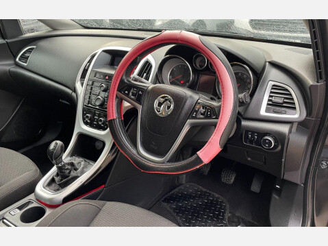 Vauxhall Astra 2.0 CDTi ecoFLEX SRi Sports Tourer Euro 5 (s/s) 5dr 27