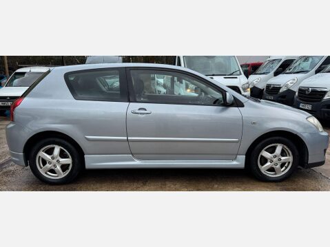 Toyota Corolla 1.4 D-4D T3 3dr 6