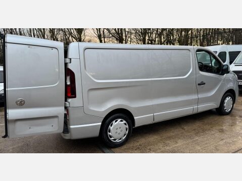 Vauxhall Vivaro 1.6 CDTi 2900 BiTurbo Sportive L2 H1 Euro 6 (s/s) 5dr 10